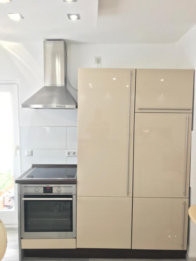 Aparts House - Balkon-Wifi-Kitchen Essen Exteriör bild