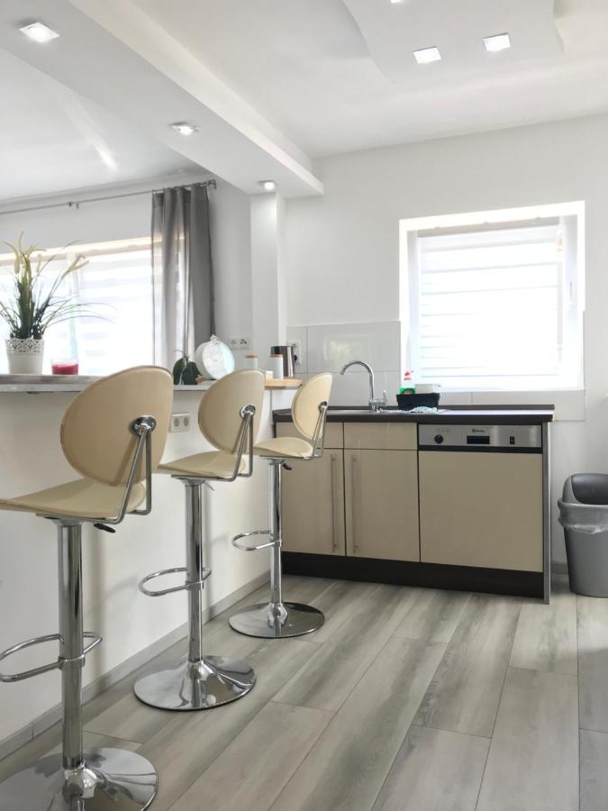 Aparts House - Balkon-Wifi-Kitchen Essen Exteriör bild